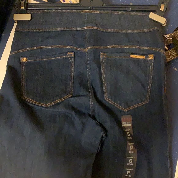 Nygard skinny jeans, size Small (6-8) - Picture 5 of 5